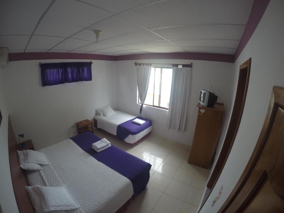 Hotel La Gran Tortuga - ᯤ Starlink Puerto Villamil Zewnętrze zdjęcie