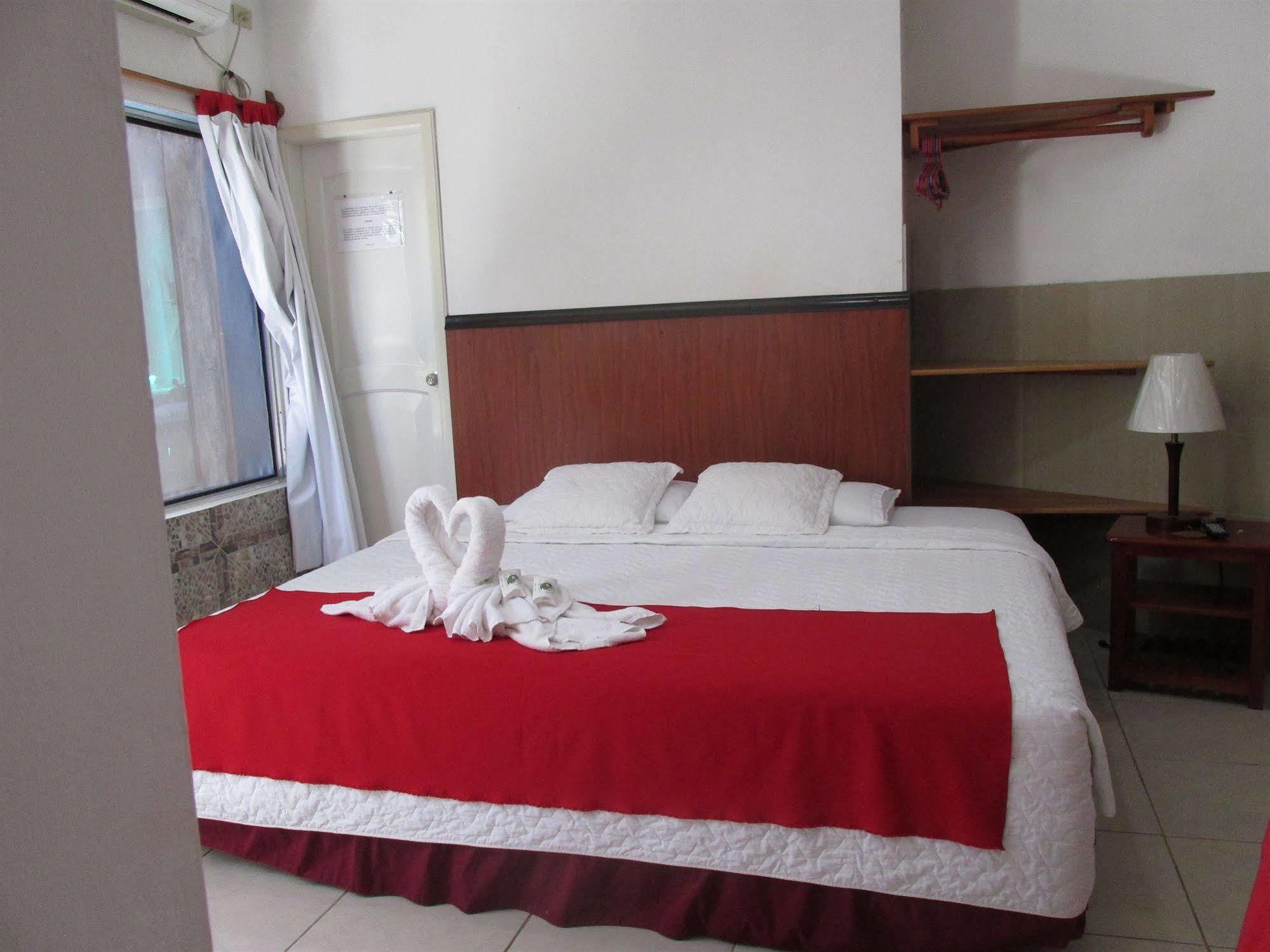 Hotel La Gran Tortuga - ᯤ Starlink Puerto Villamil Zewnętrze zdjęcie