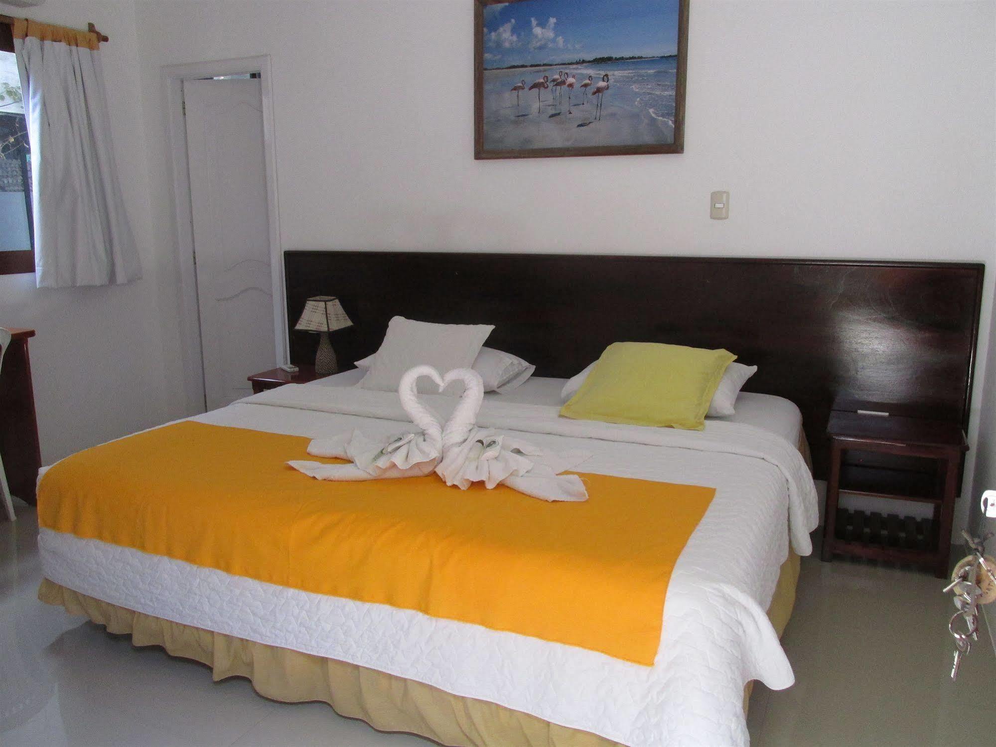 Hotel La Gran Tortuga - ᯤ Starlink Puerto Villamil Zewnętrze zdjęcie